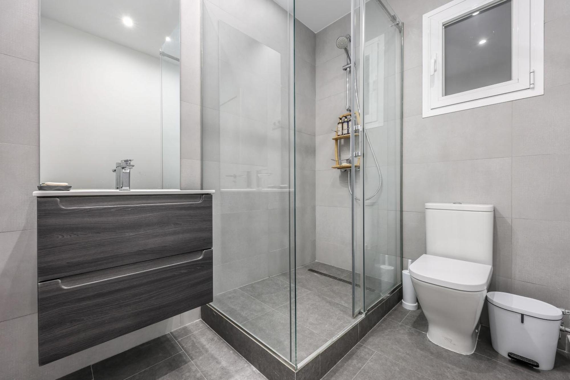 Be Coliving Madrid Centro Hotell Exteriör bild