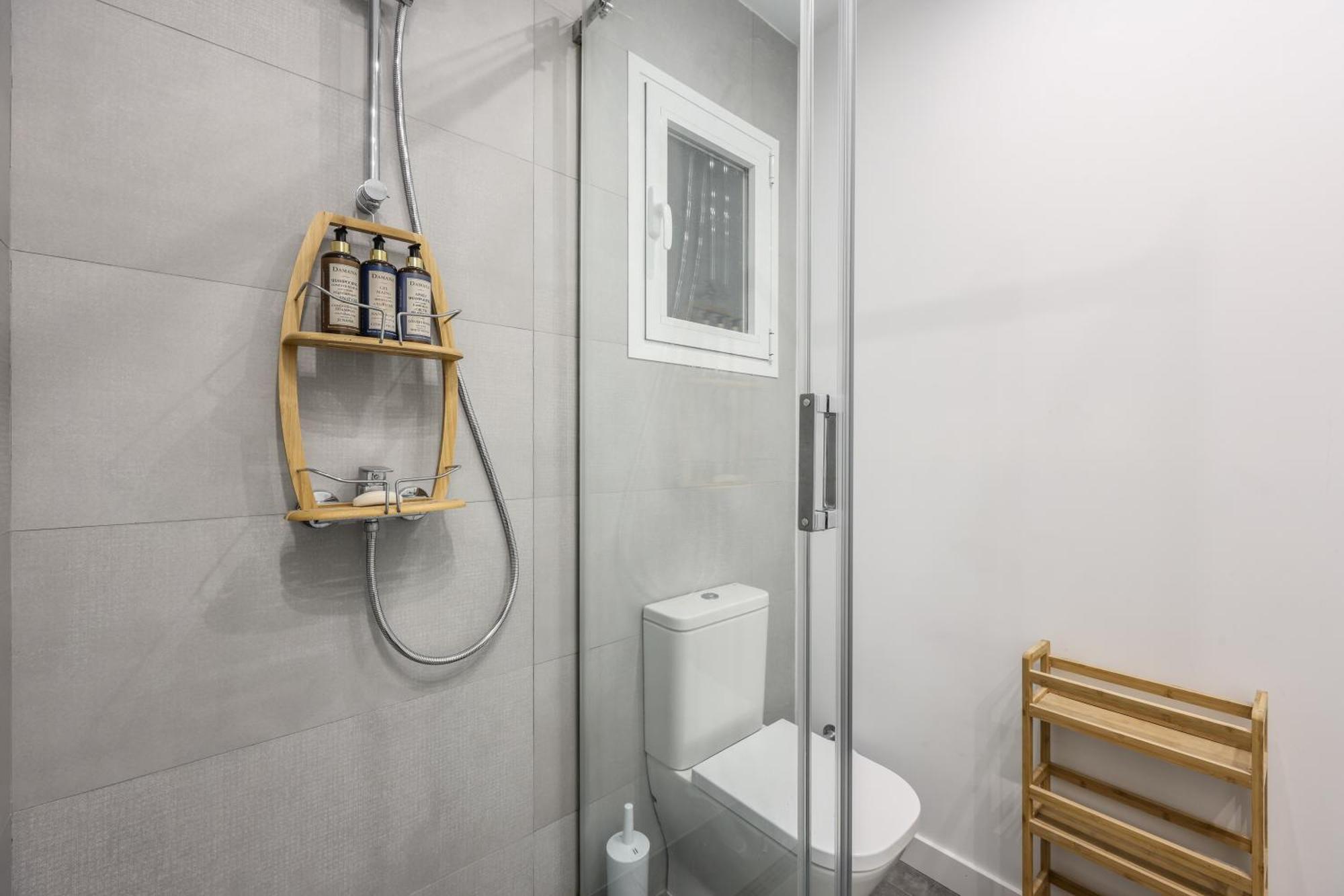 Be Coliving Madrid Centro Hotell Exteriör bild