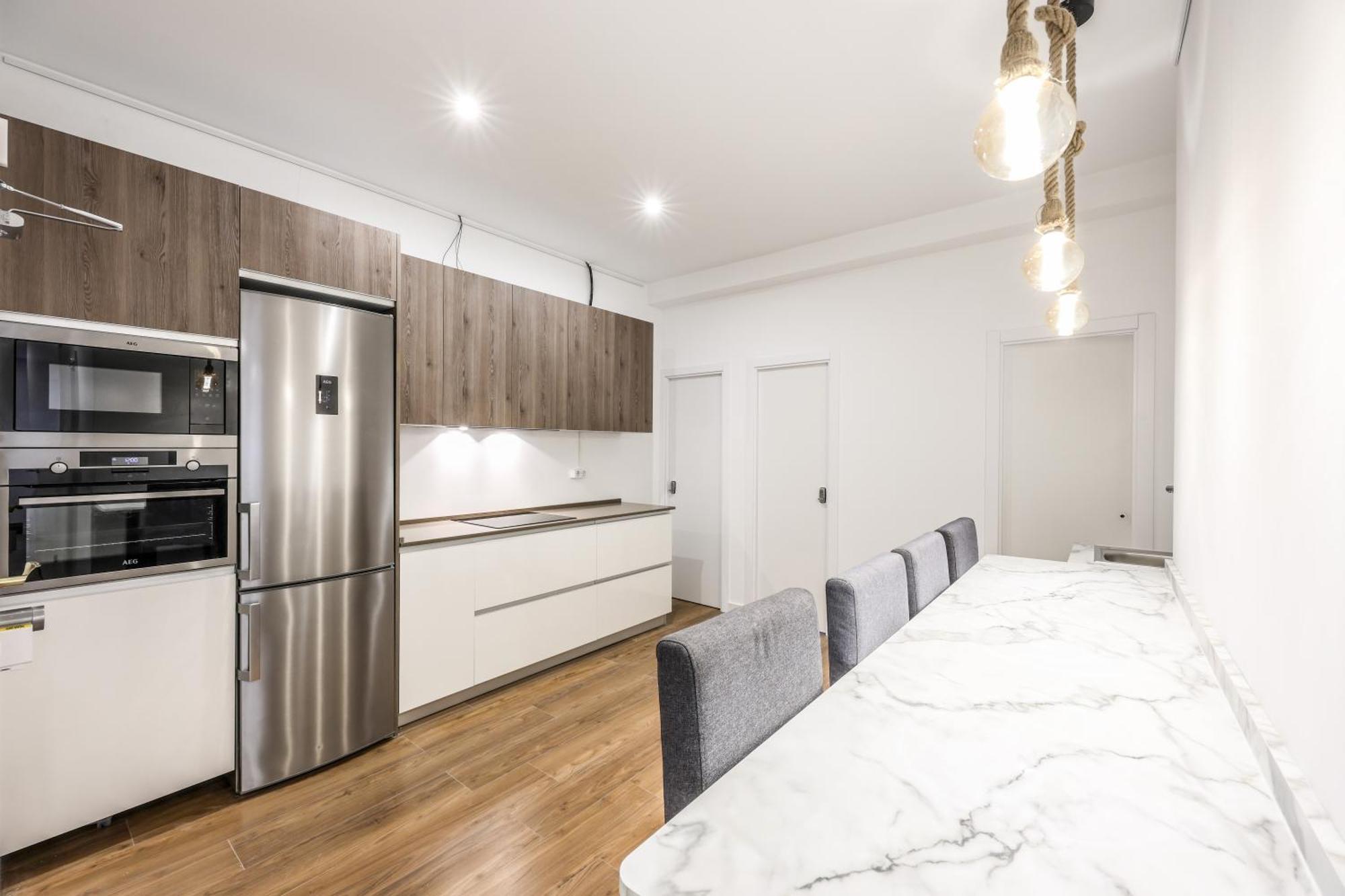 Be Coliving Madrid Centro Hotell Exteriör bild