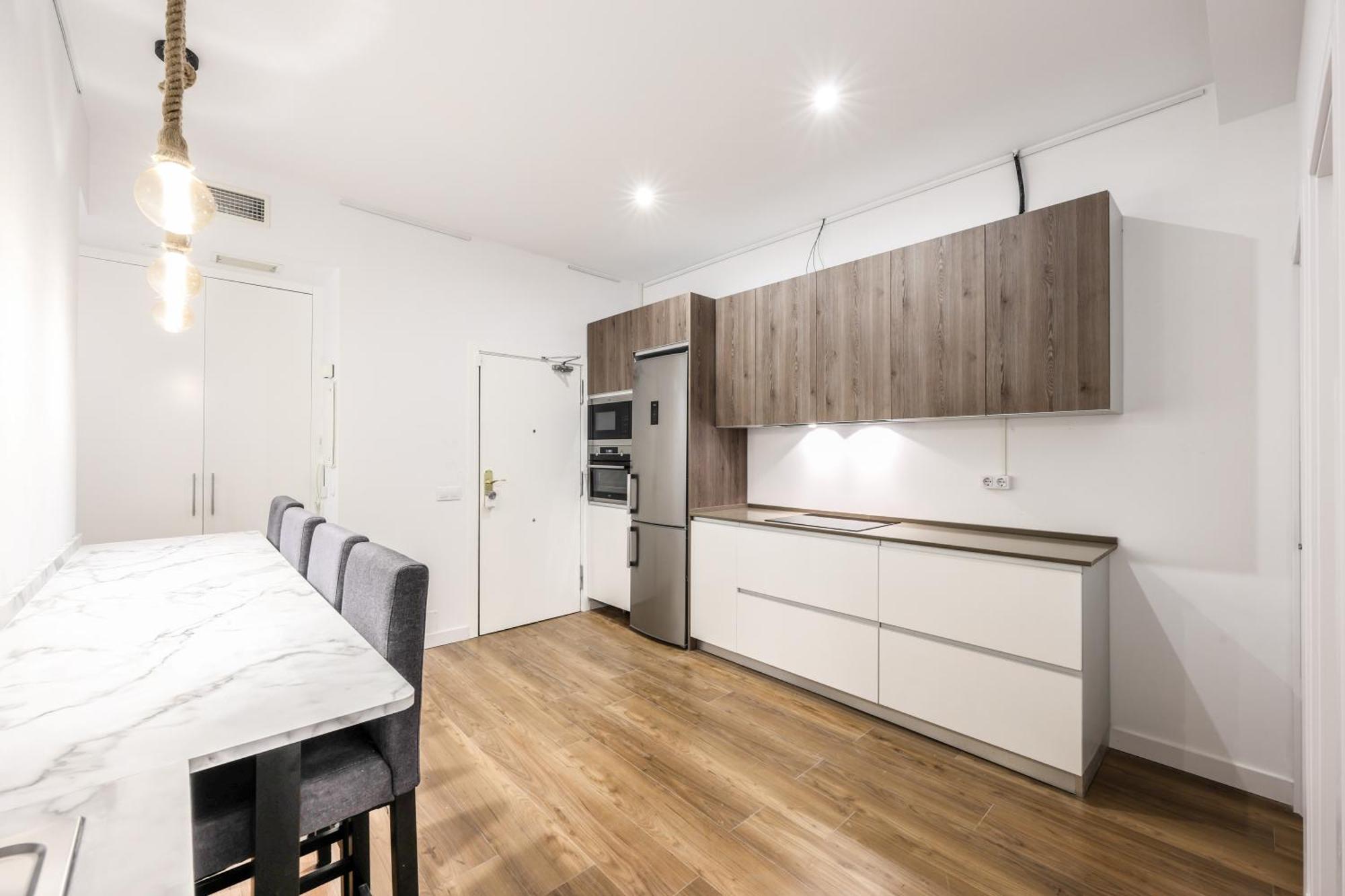 Be Coliving Madrid Centro Hotell Exteriör bild