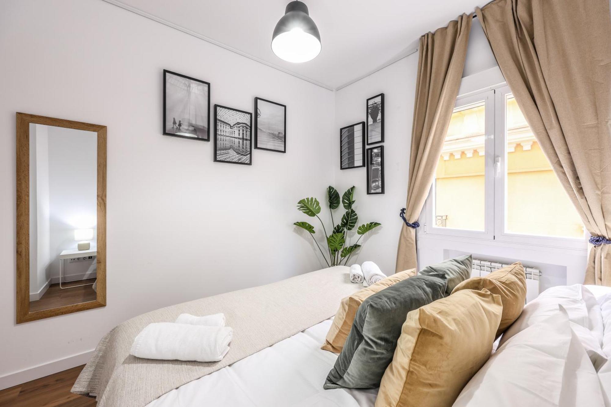 Be Coliving Madrid Centro Hotell Exteriör bild