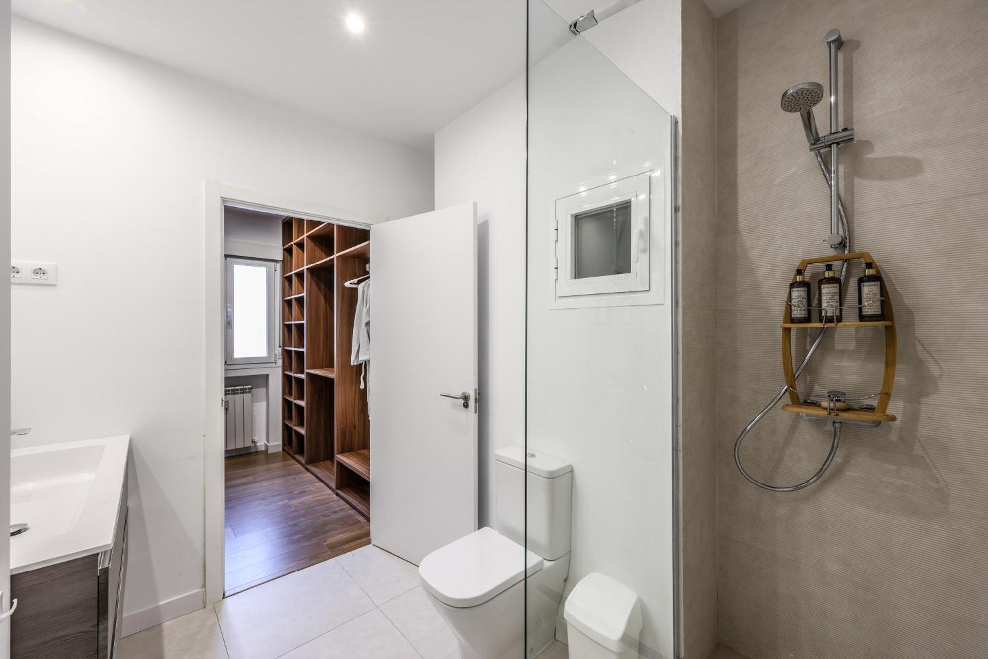 Be Coliving Madrid Centro Hotell Exteriör bild