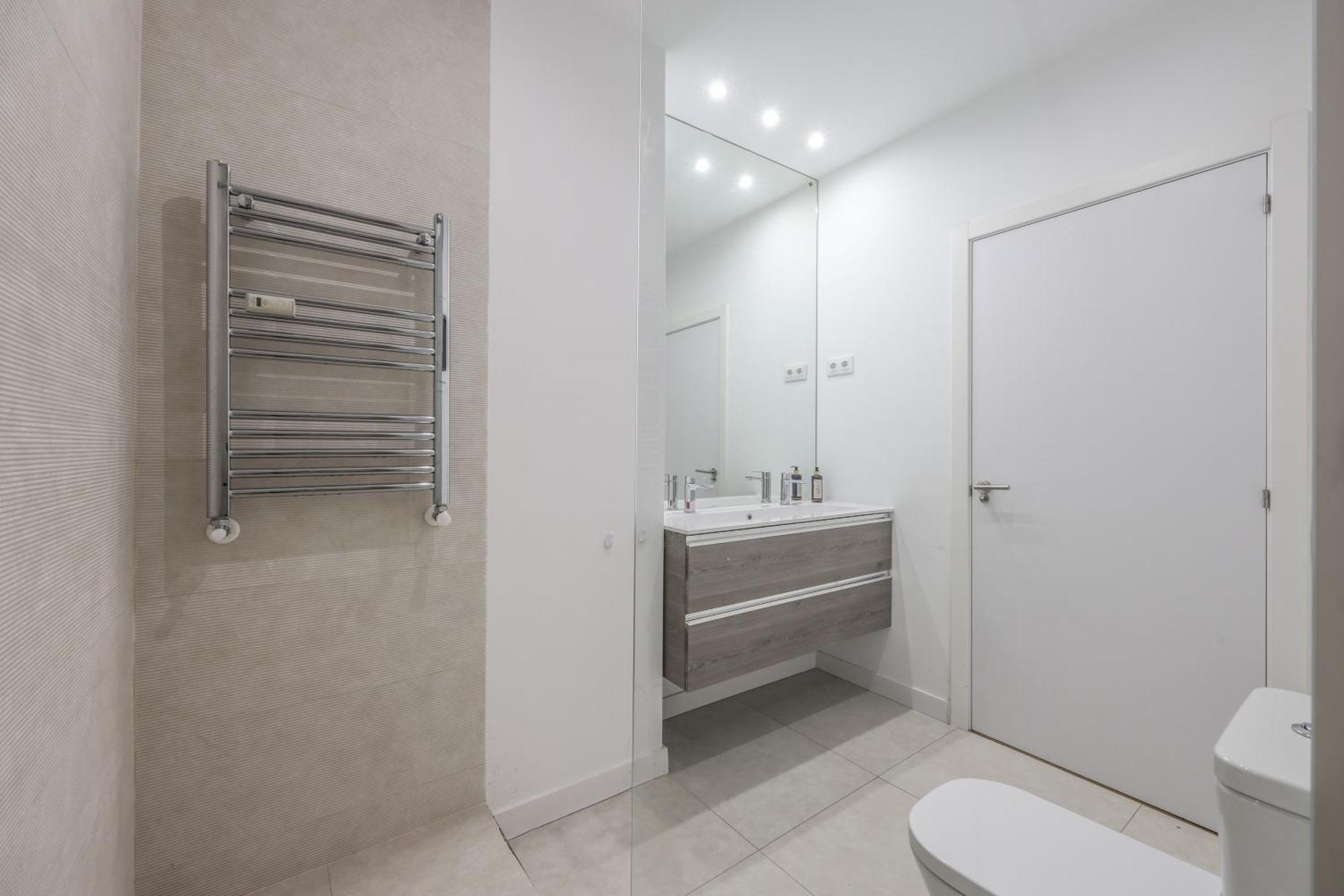 Be Coliving Madrid Centro Hotell Exteriör bild