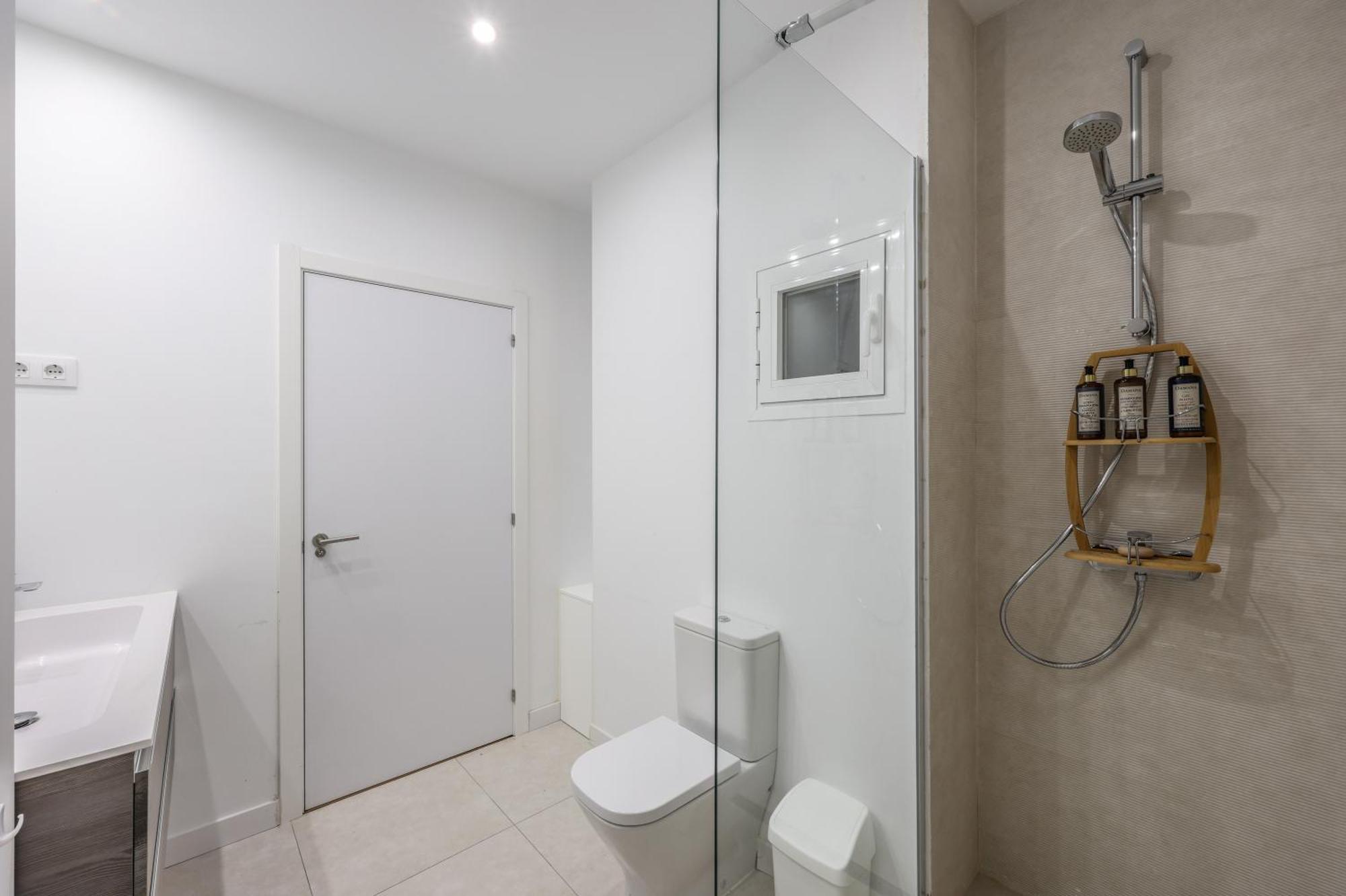 Be Coliving Madrid Centro Hotell Exteriör bild