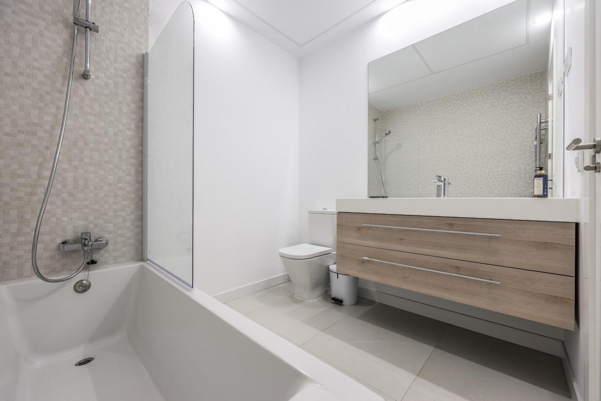 Be Coliving Madrid Centro Hotell Exteriör bild